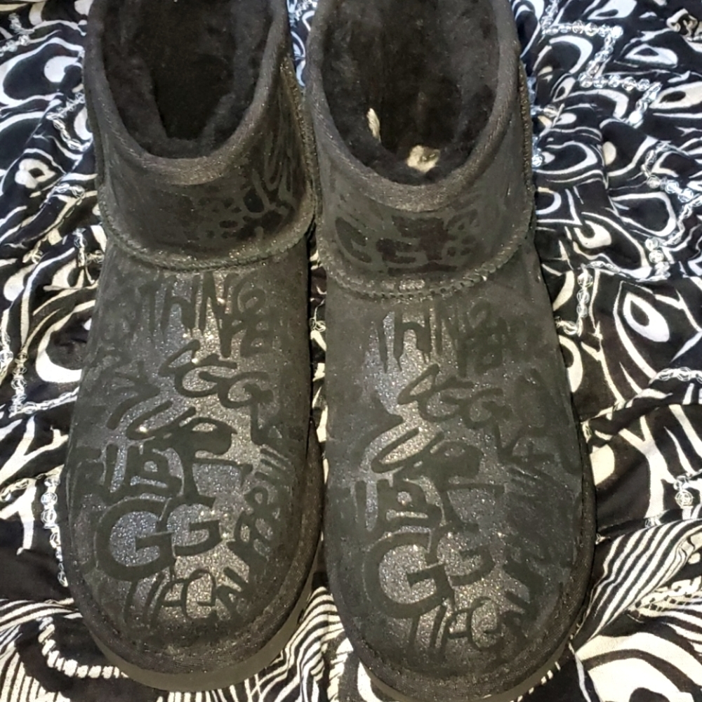 Ugg Classic Sparkle Graffitti Boots